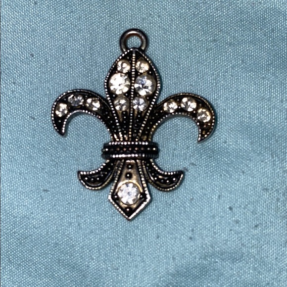 Pendent - Picture 4 of 4